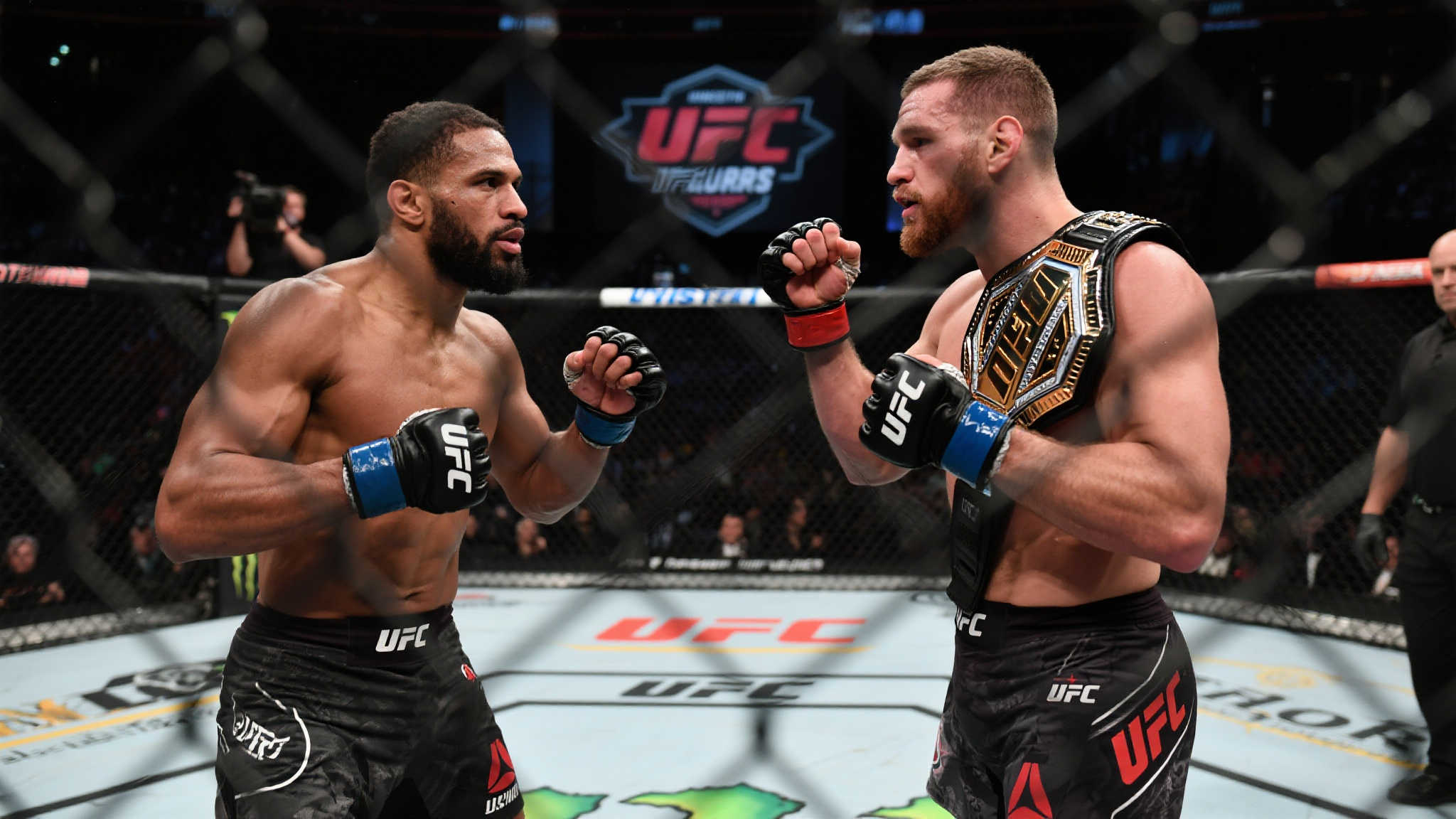 巅峰对决!TUF宿敌再聚UFC冠军战,弗朗斯气势如虹! 前言:
在UFC格斗界,传说与现实交织的舞台上,